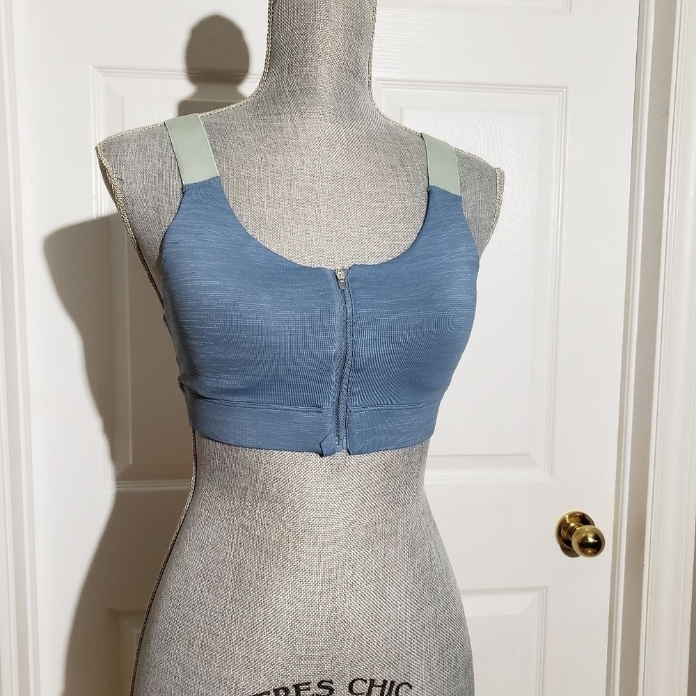 *SALE* - OUTDOOR VOICES zip front bra